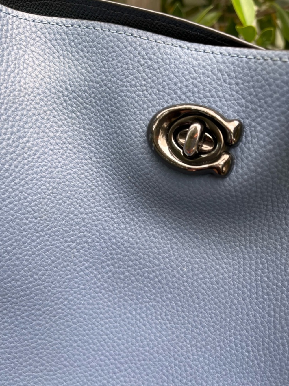 Coach Willow Light Blue Leather Crossbody Bicketwith Dark Blue Strap and Red Tag - Picture 6 of 7